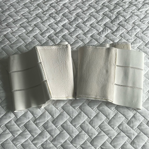 303. Two DeRoyal Abdominal Binders - Picture 1 of 2